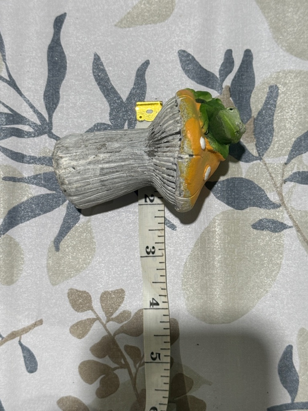 Green Frog on Yellow/Orangish Mushroom Resin Accent Sculpture - Home Accents - Picture 5 of 5